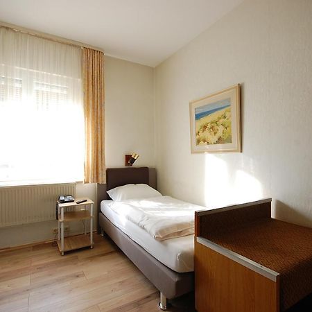 Hotel Haus Isenburg نيو ايسنبرغ المظهر الخارجي الصورة