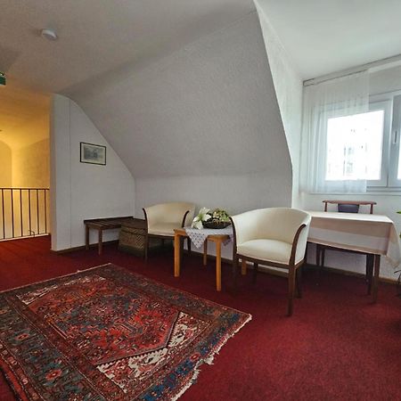 Hotel Haus Isenburg نيو ايسنبرغ المظهر الخارجي الصورة