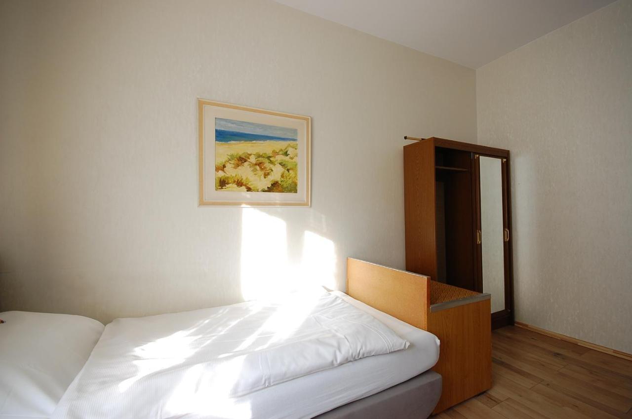 Hotel Haus Isenburg نيو ايسنبرغ المظهر الخارجي الصورة