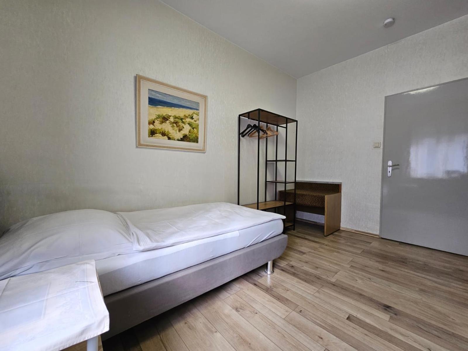 Hotel Haus Isenburg نيو ايسنبرغ المظهر الخارجي الصورة